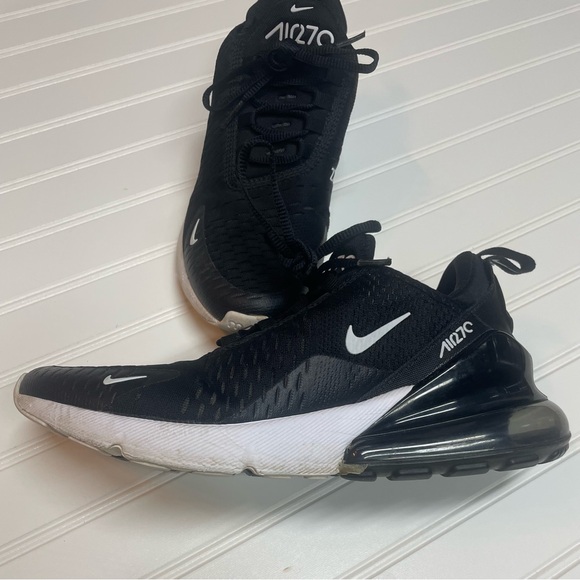 Women’s Nike Air Max 270 Black and White Sneakers - Picture 1 of 8